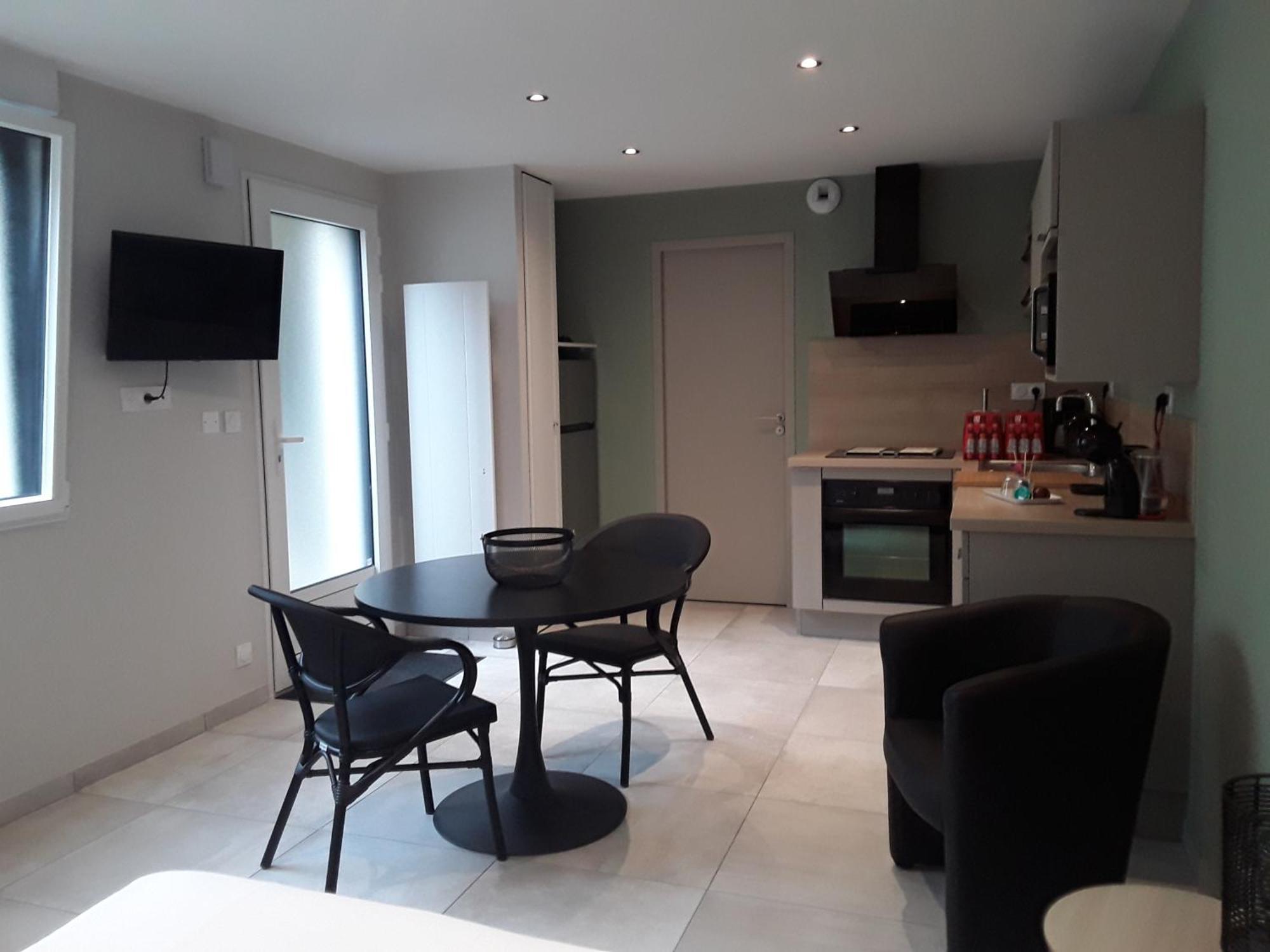Des Pres Apartment