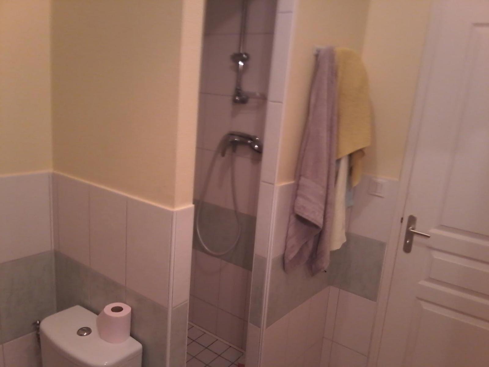 Des Pres Apartment *